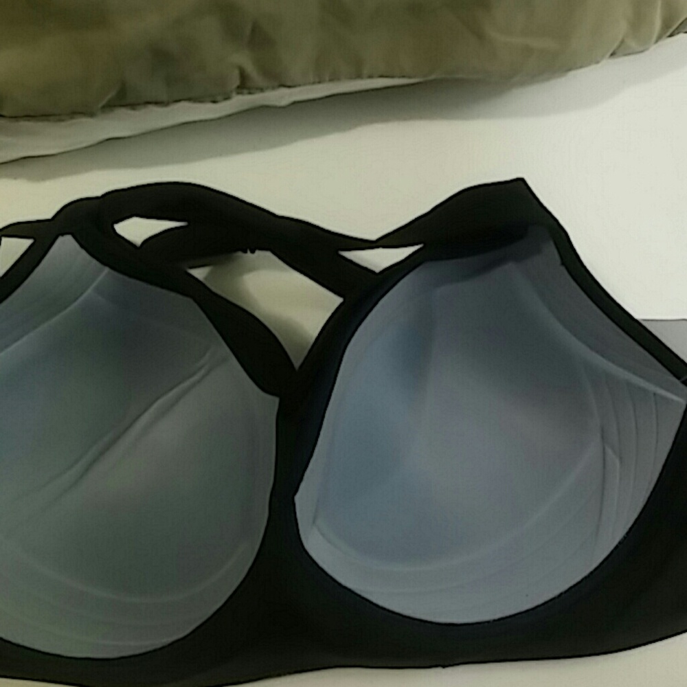 Sports bra